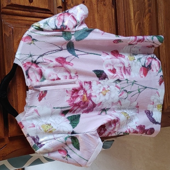 TED BAKER FAWN FLORAL IGUAZU SHORT SLEEVE SEQUIN TOP - Picture 4 of 13